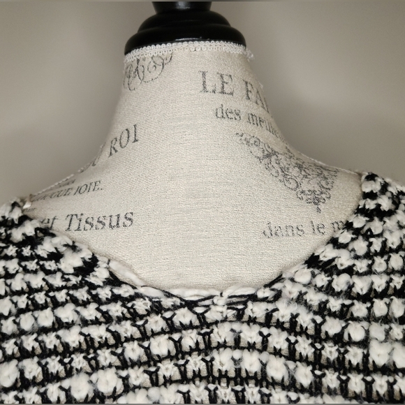 Vintage Contrast Knit Sweater - Picture 8 of 9